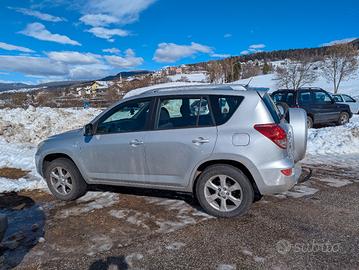 Toyota Rav4 Rav 4 incidentata  per pezzi ricambio