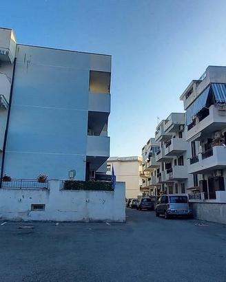 Villafranca, vicino al mare,3 vani e servizi con