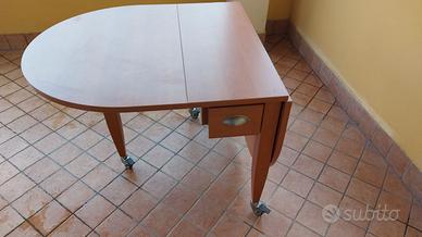 Tavolo allargabile e 4 sedie tutto CALLIGARIS