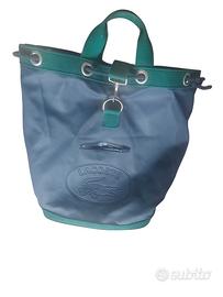 Borsone sportivo Lacoste.