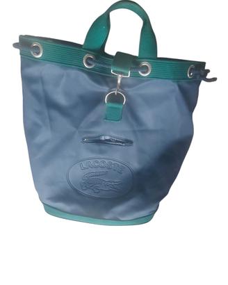 Borsone sportivo Lacoste.