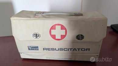 kit vintage emergency con AMBU