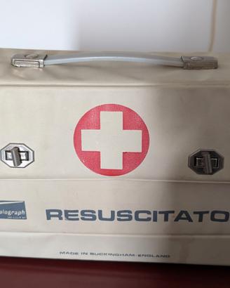kit vintage emergency con AMBU