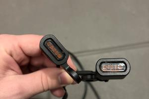 Frecce LED Sportster 04-13 Sotto Manubrio