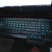 PC HP OMEN 17 POLLICI