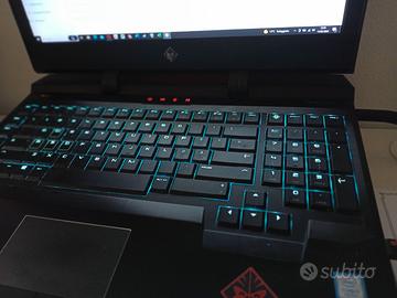 PC HP OMEN 17 POLLICI