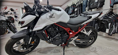 Honda Hornet 750 ABS PROMO