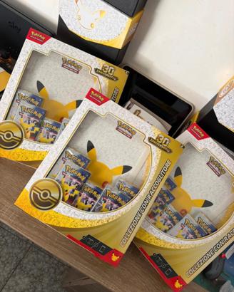 Pokémon 30 Anniversario Collezione con raccoge ITA