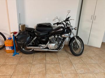 YAMAHA CUSTOM  XV 250 VIRAGO BICILINDRICA