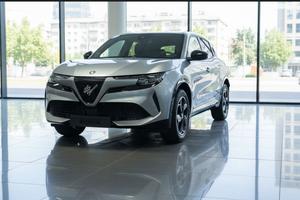 Alfa Romeo Junior hybrid 145cv eDCT6 #10242
