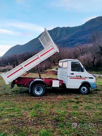 Iveco Daily 35.10  ribaltabile trilaterale