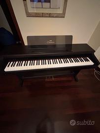 Il Yamaha Clavinova CLP-123  - pianoforte digita