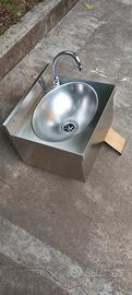 lavandino inox con apertura a gamba