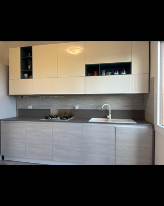 cucina arredissima con elettrodomestici indesit