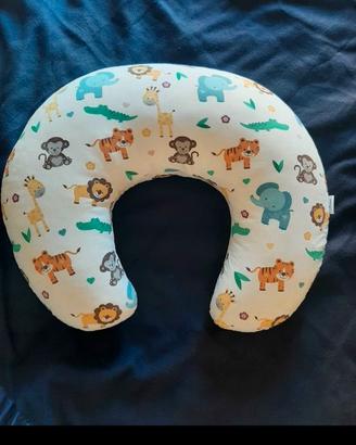 Cuscino a ciambella per allattamento e tummy time.