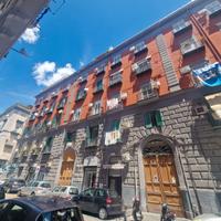 Via Melloni- Ampio appartamento con terrazzo