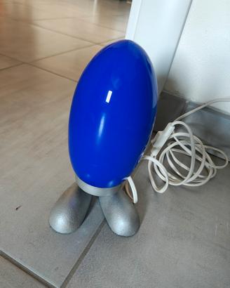 Lampada con piedi Ikea