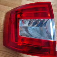 Fanale posteriore sx Skoda Octavia combi 5e9945095