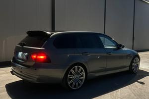 BMW  320d touring