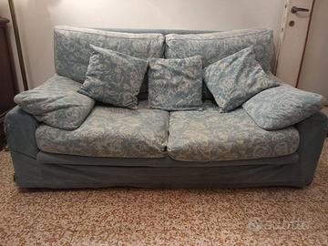Divano in stoffa 2 cuscini