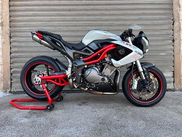 Benelli tnt 899 s 2012