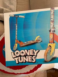 Monopattino Looney Tunes nuovo