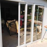 FINESTRE E VETRATTE SCORREVOLI IN ALUMINIO E PVC