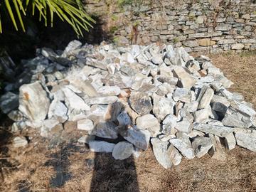 Pietre sassi  lastre