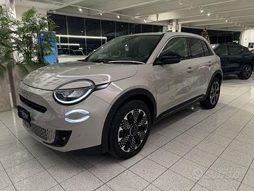 FIAT 600 1.2 hybrid La Prima