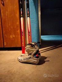 Sci da fondo con attacchi e scarpette