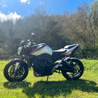 Yamaha FZ1 1000 Two Tone White – 2010 – 38.900 km