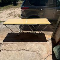Tavolo pieghevole per campeggio o festival 2m