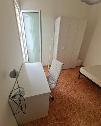 Camera singola a 5 minuti da Porta Rudiae