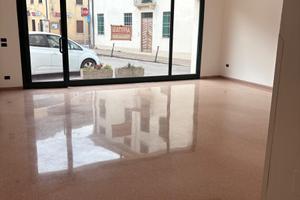 Locale commerciale a Isola Vicentina