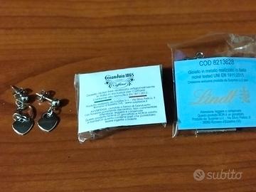 Piccolo Lotto Di Bigiotteria Ciondoli E Orecchini 