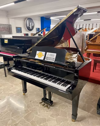 PIANOFORTE A MEZZA CODA YAMAHA C5 NERO