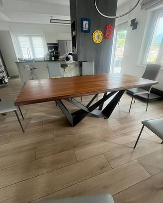 Tavolo cattelan italia