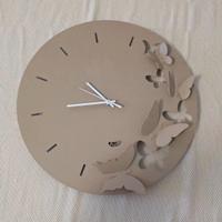 Orologio fa parere decorarivo farfalle