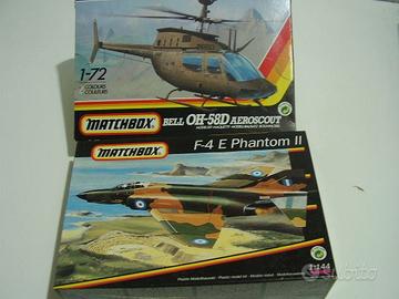 Set n°.8. Due modelli di aerei