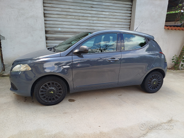 Lancia Ypsilon 1.3 mtj