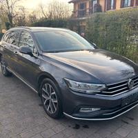 VW PASSAT VARIANT 2.0 TDI EXECUTIVE 150CV DSG