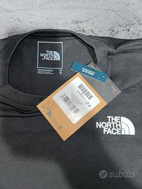 T-SHIRT THE NORTH FACE
