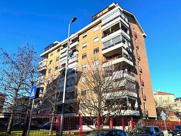 Elegante alloggio di 120 mq in stabile signorile.