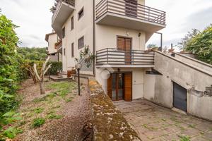 2 LOCALI A VITORCHIANO