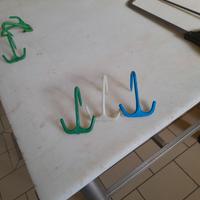 Ganci ad ancora in plastica