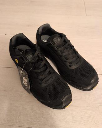 scarpe dal lavoro 
