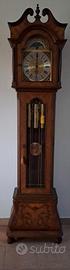 Orologio a pendolo a colonna