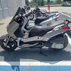 Scooter Yamaha X-Max 250