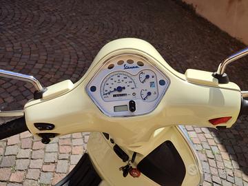 Piaggio Vespa 200 GTS - 2004