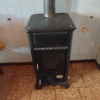 stufa a legna funzionante 